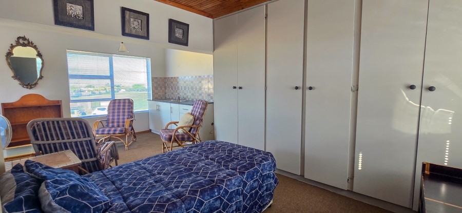 3 Bedroom Property for Sale in Wavecrest Eastern Cape